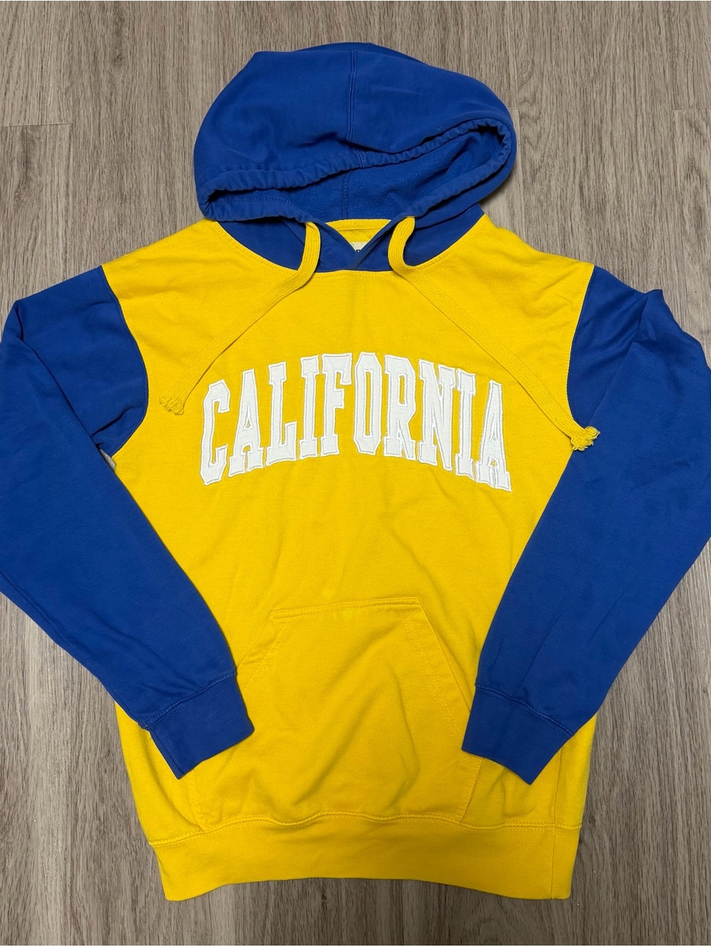 California Colorblock Pullover Hoodie Sweatshirt - Yellow & Blue